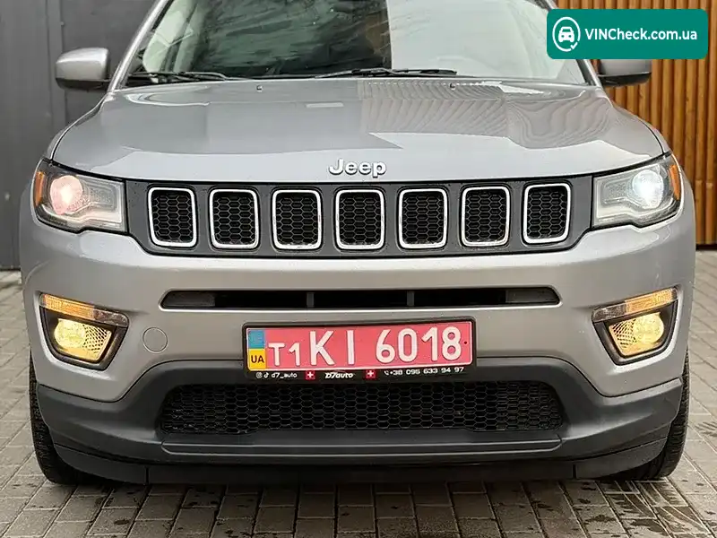 Jeep Compass 2018, фото з оголошення 1 з 18, VIN 3C4NJDBB8JT331874