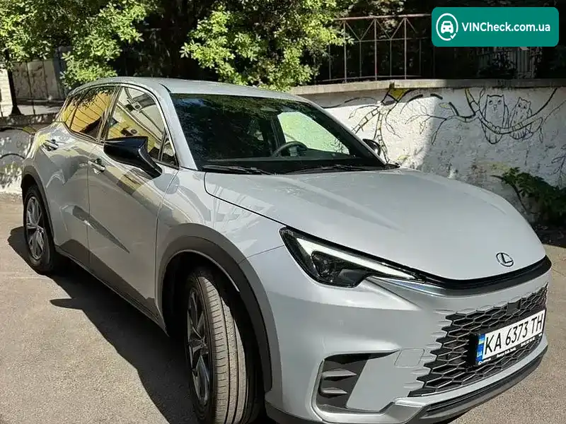 Lexus LBX 2024, фото з оголошення 2 з 19, VIN JTHAAAAE701022118