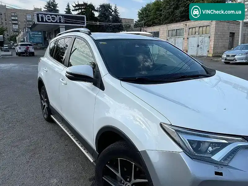 Toyota RAV4 2015, фото з оголошення 2 з 16, VIN JTMWRREV80D003911