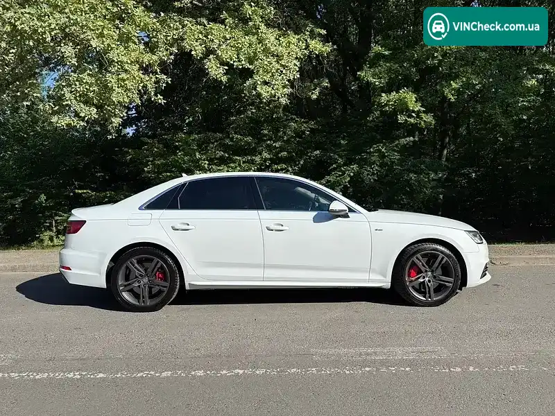 Audi A4 2016, фото з оголошення 2 з 20, VIN WAUENAF44HN031772