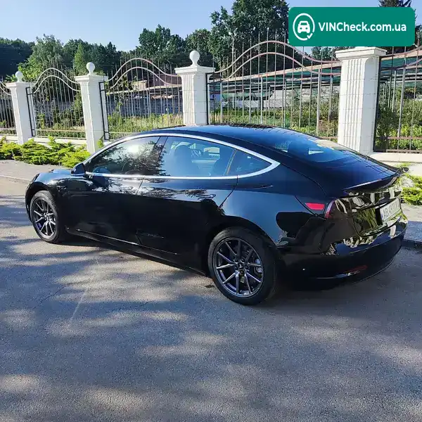Tesla Model 3 2018, фото з оголошення 1 з 21, VIN 5YJ3E1EA7JF026412
