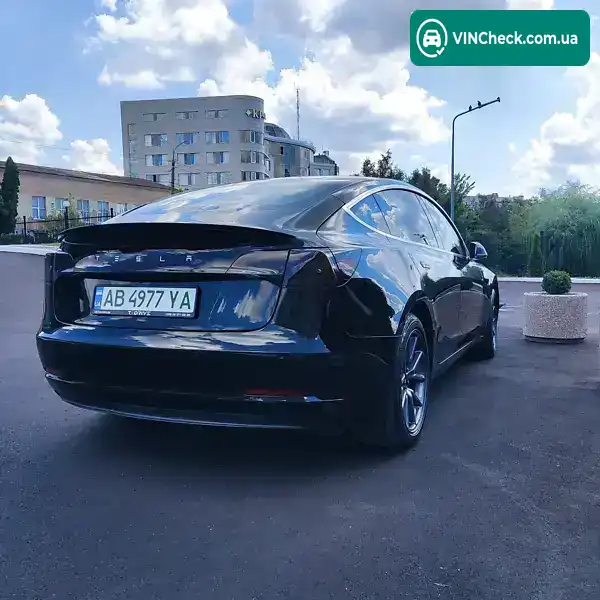 Tesla Model 3 2018, фото з оголошення 2 з 21, VIN 5YJ3E1EA7JF026412