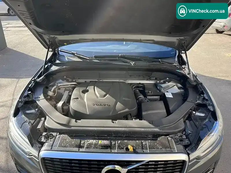 Volvo XC60 2017, фото з оголошення 2 з 11, VIN YV1UZA8BCJ1024029