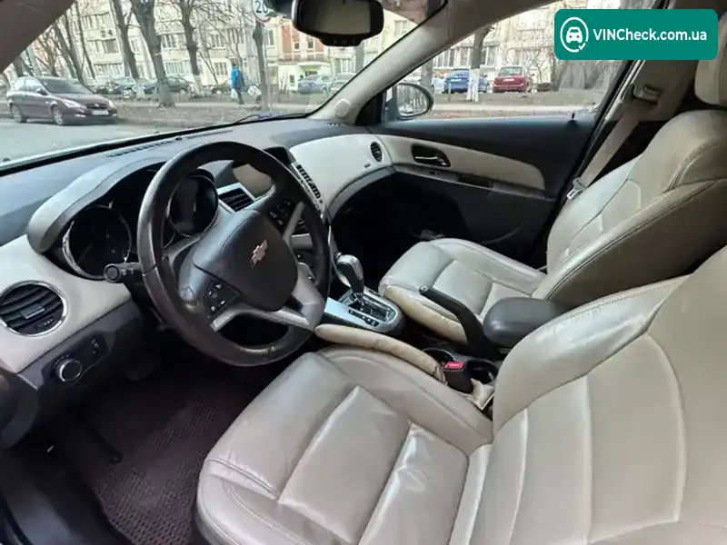 Chevrolet Cruze 2013, фото з оголошення 2 з 21, VIN 1G1P75SZ2E7152128
