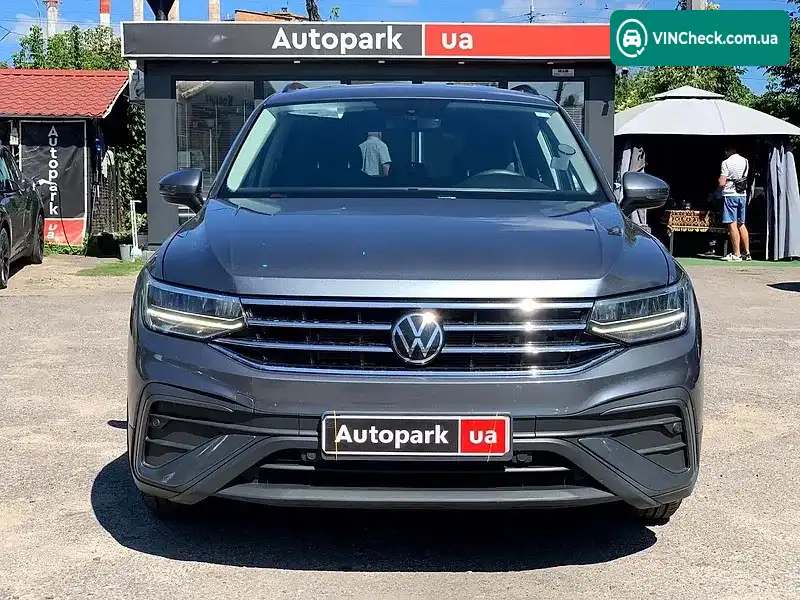 Volkswagen Tiguan 2023, фото з оголошення 2 з 20, VIN 3VVRB7AXXPM075397
