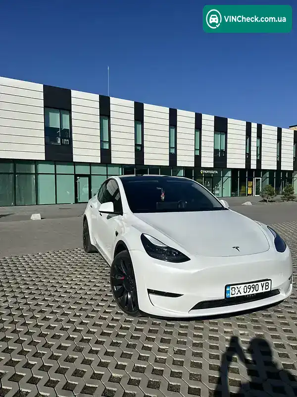 Tesla Model Y 2023, фото з оголошення 1 з 13, VIN 7SAYGDEF9PF643867