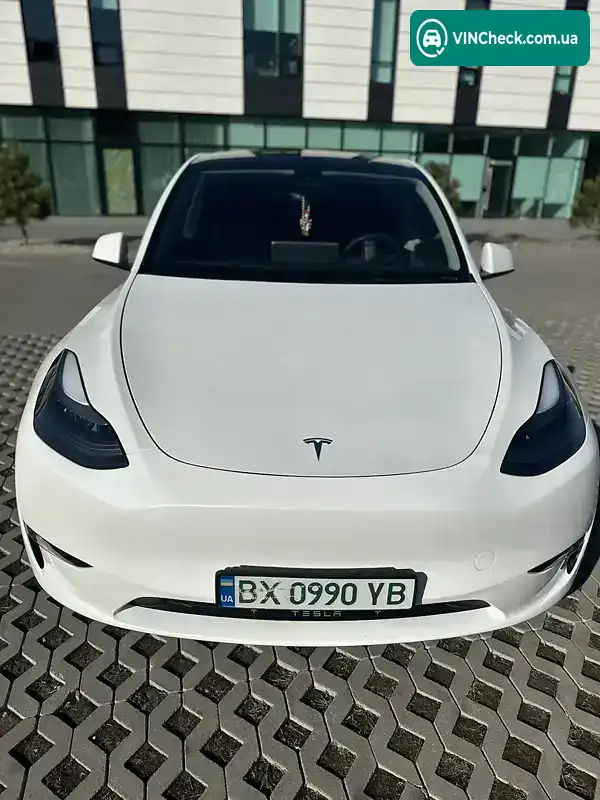 Tesla Model Y 2023, фото з оголошення 2 з 13, VIN 7SAYGDEF9PF643867