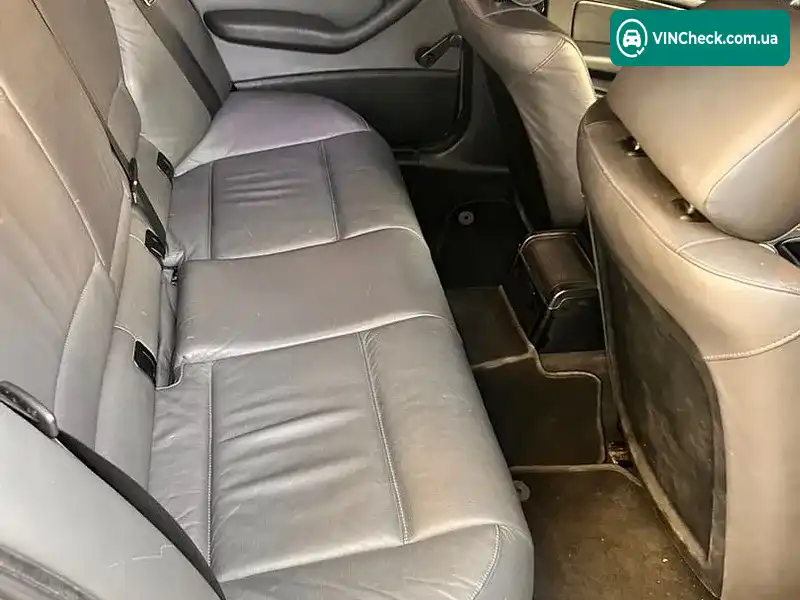 BMW 3 Series 2003, фото з оголошення 2 з 4, VIN WBAAX51090PD40217