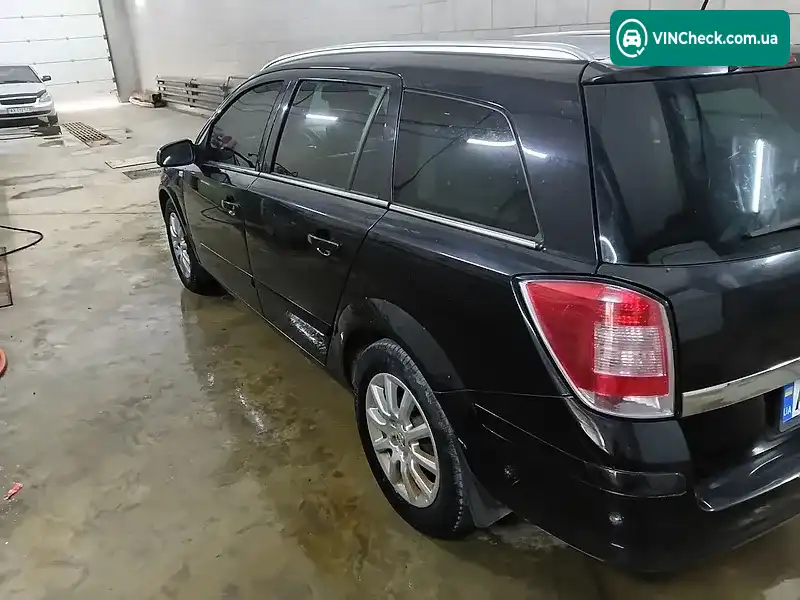 Opel Astra 2008, фото з оголошення 2 з 10, VIN W0L0AHL3582184891