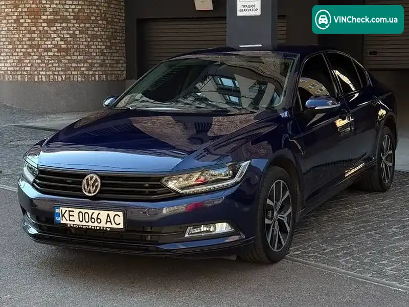 Volkswagen Passat 2018, фото з оголошення 1 з 17, VIN WVWZZZ3CZKE054312