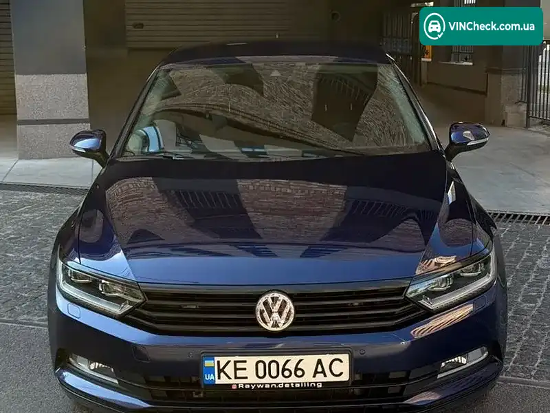 Volkswagen Passat 2018, фото з оголошення 2 з 17, VIN WVWZZZ3CZKE054312