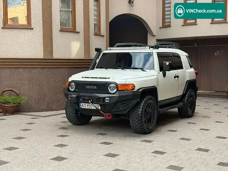 Toyota FJ Cruiser 2014, фото з оголошення 1 з 21, VIN JTEBU4BF2EK208216