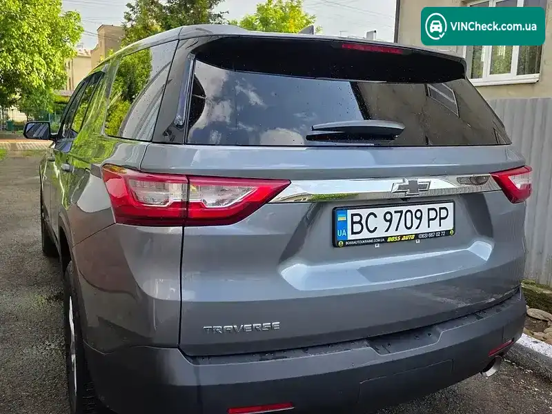 Chevrolet Traverse 2018, фото з оголошення 2 з 12, VIN 1GNERFKW0JJ277654