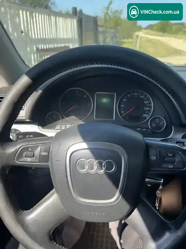 Audi A4 2005, фото з оголошення 1 з 5, VIN WAUZZZ8E66A236685
