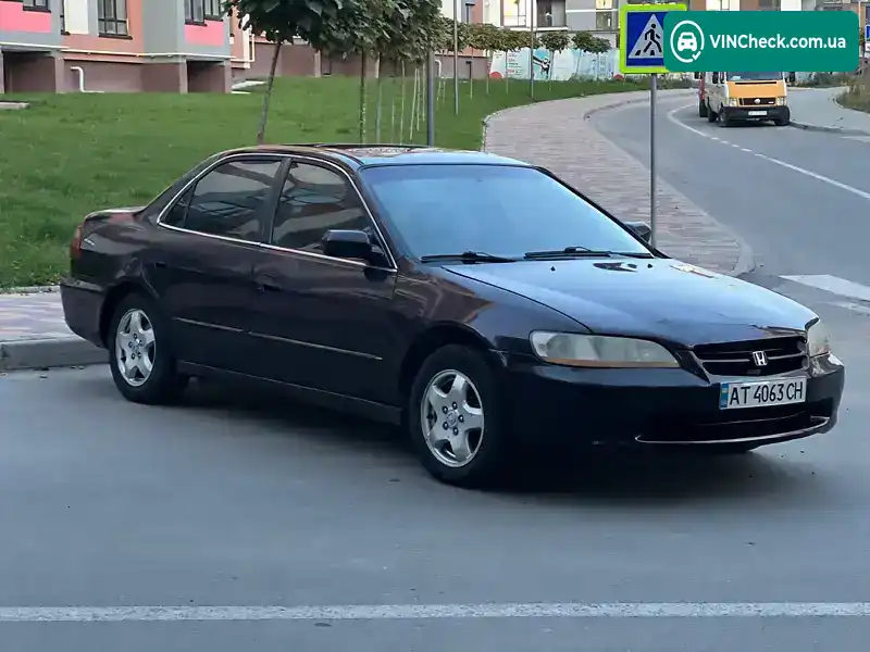 Honda Accord 1998, фото з оголошення 2 з 18, VIN 1HGCG1654WA025442