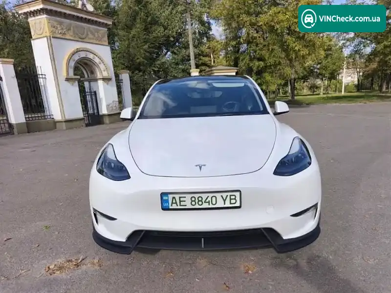 Tesla Model Y 2023, фото з оголошення 1 з 14, VIN 7SAYGDEE8PA167776