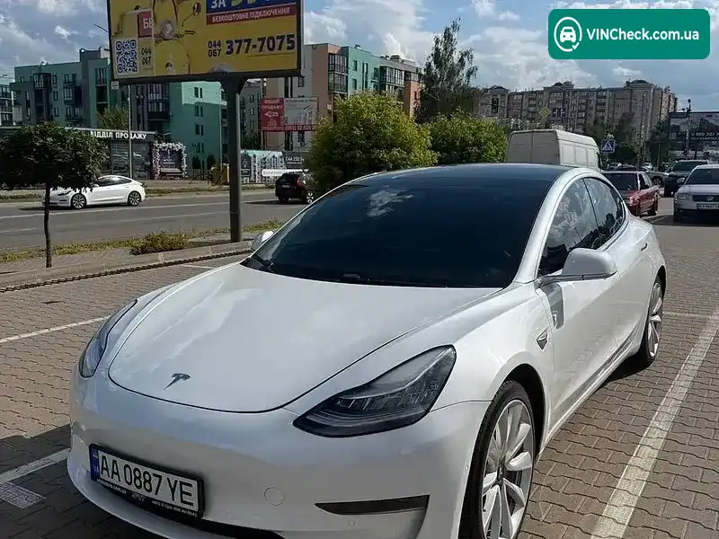 Tesla Model 3 2020, фото з оголошення 2 з 13, VIN 5YJ3E1EA7LF740835