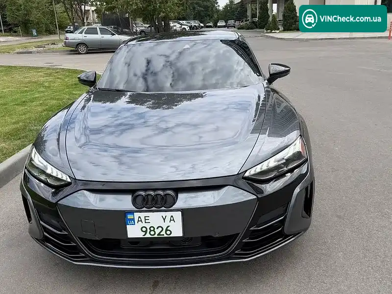 Audi e-tron GT 2024, фото з оголошення 2 з 20, VIN WAUCJBFW3R7004000