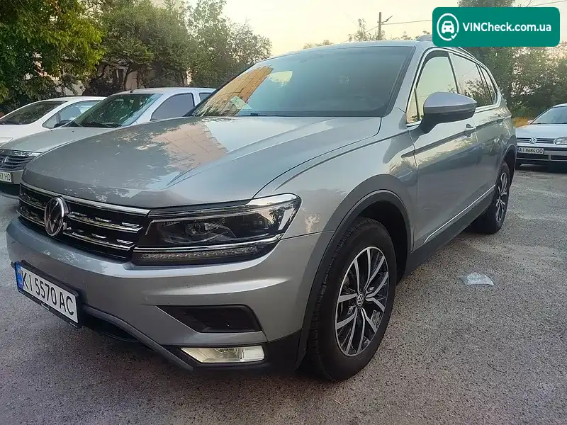 Volkswagen Tiguan 2019, фото з оголошення 1 з 20, VIN 3VV3B7AX7LM058959