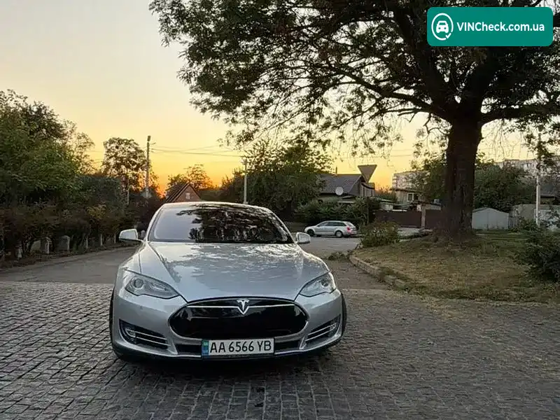 Tesla Model S 2013, фото з оголошення 2 з 13, VIN 5YJSA1DP1DFP25603