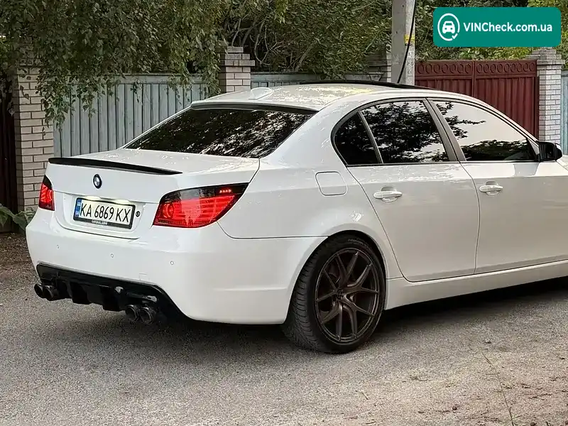 BMW 5 Series 2009, фото з оголошення 2 з 20, VIN WBANU5C59AC129219