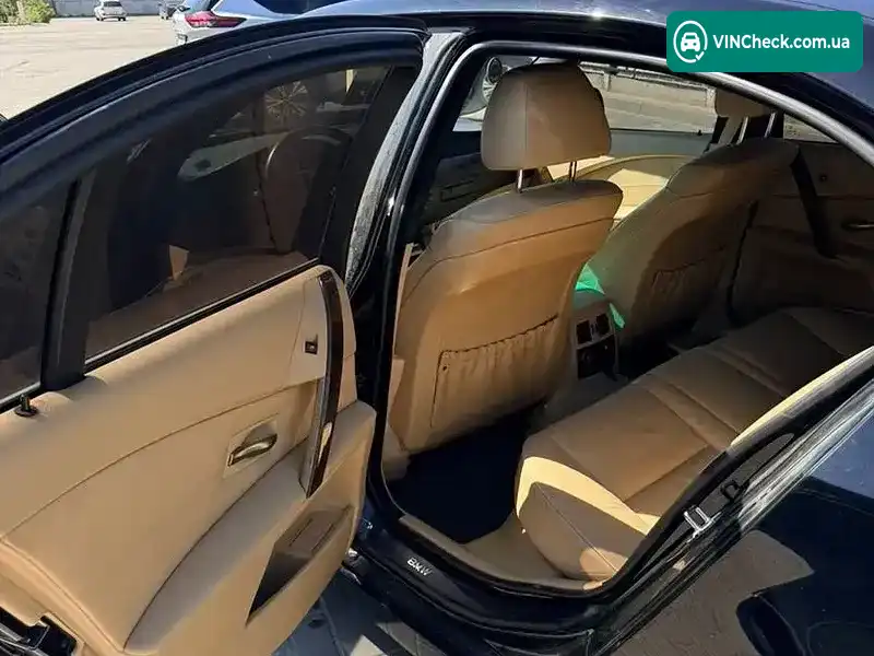 BMW 5 Series 2006, фото з оголошення 2 з 14, VIN WBANE53557CW65008