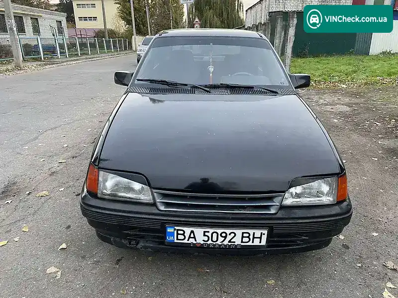 Opel Kadett 1986, фото з оголошення 2 з 13, VIN W0L000033G2549850
