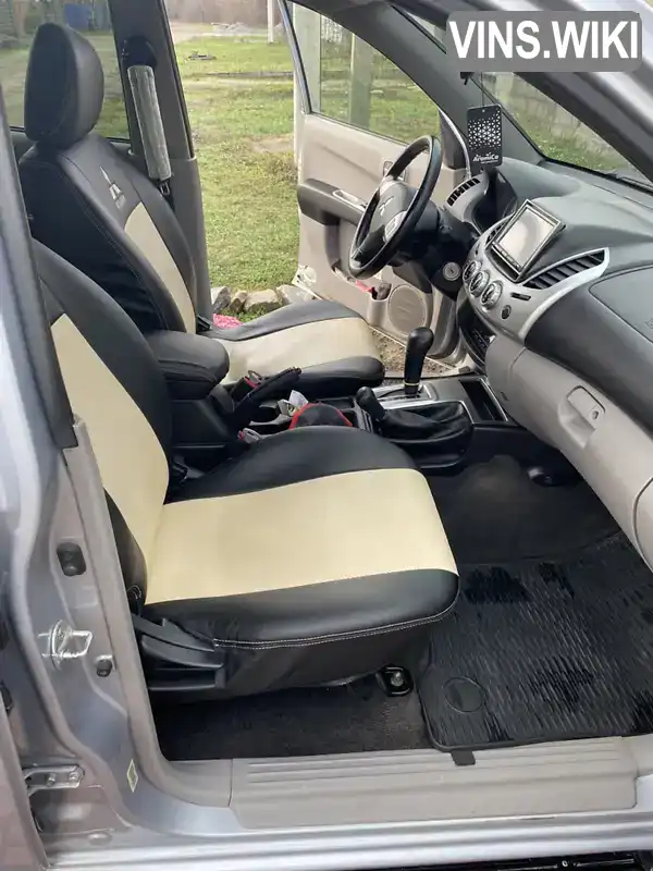 Mitsubishi L 200 2011, фото з оголошення 2 з 11, VIN MMCJRKB40BDZ08710