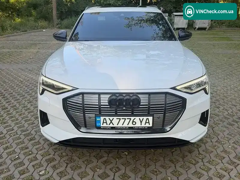 Audi e-tron 2019, фото з оголошення 2 з 20, VIN WAUZZZGE3KB004454