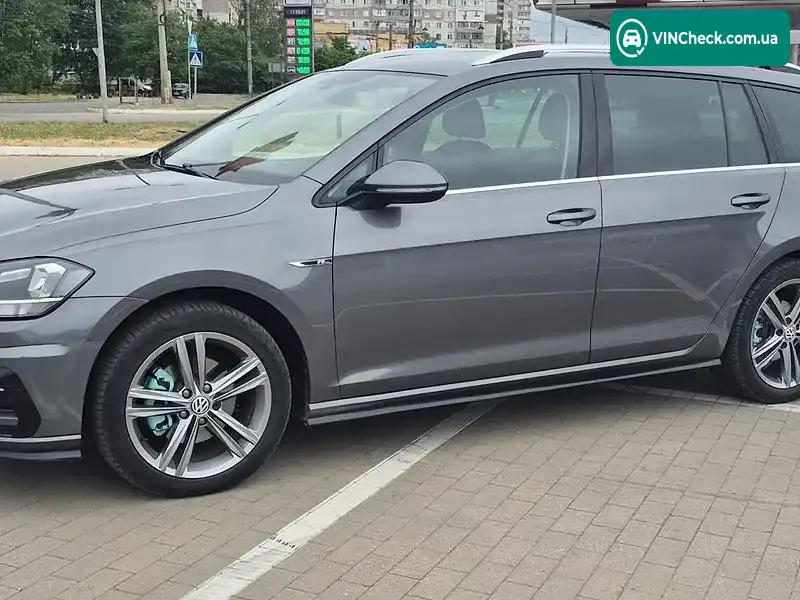 Volkswagen Golf 2017, фото з оголошення 2 з 20, VIN WVWZZZAUZHP789103