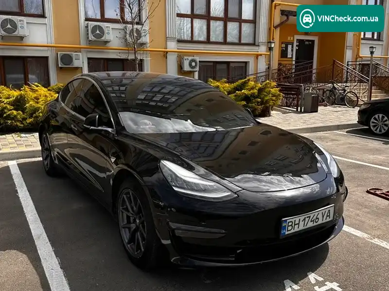 Tesla Model 3 2018, фото з оголошення 2 з 17, VIN 5YJ3E1EA7JF123030