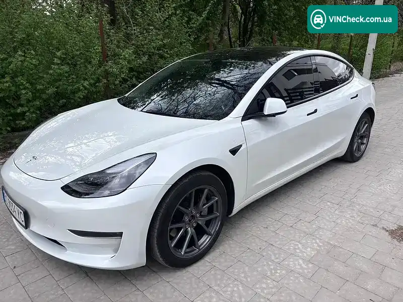 Tesla Model 3 2023, фото з оголошення 2 з 17, VIN 5YJ3E1EB8PF633162
