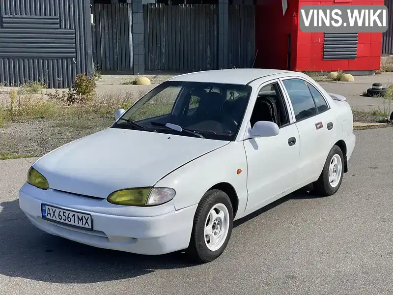 Hyundai Accent 1997, фото з оголошення 2 з 11, VIN KMHVF31NPVU364746