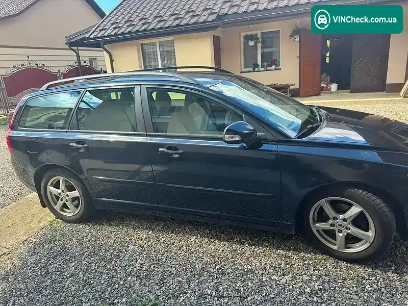 Volvo V50 2011, фото з оголошення 1 з 11, VIN YV1MW84F1B2619958