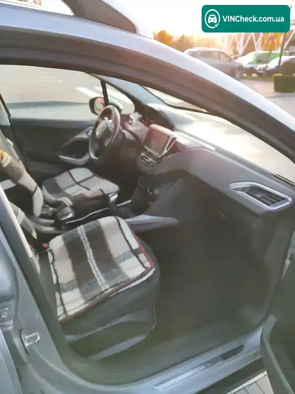 Peugeot 2008 2015, фото з оголошення 1 з 12, VIN VF3CUBHY6FY131237