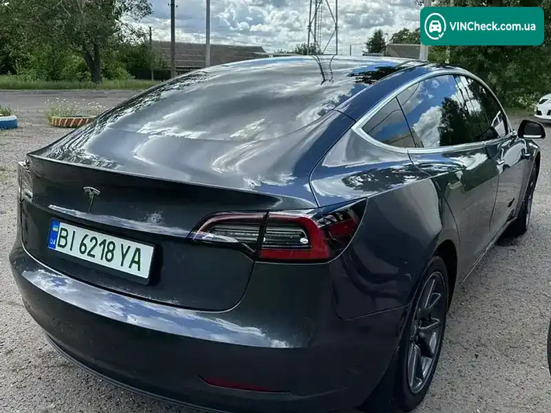 Tesla Model 3 2018, фото з оголошення 2 з 20, VIN 5YJ3E1EA8JF101666