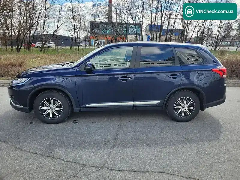 Mitsubishi Outlander 2020, фото з оголошення 2 з 20, VIN JMBXTGF2WLZ000847