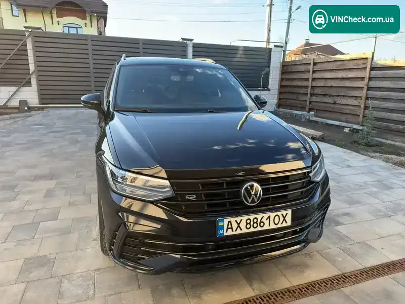 Volkswagen Tiguan 2023, фото з оголошення 2 з 12, VIN 3VVCB7AX3PM114417