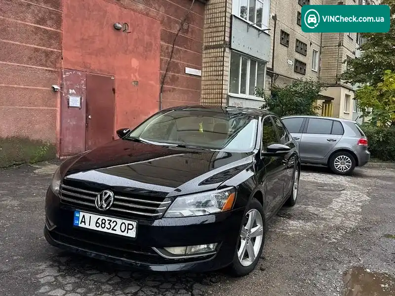 Volkswagen Passat 2012, фото з оголошення 1 з 14, VIN 1VWBP7A3XCC103691