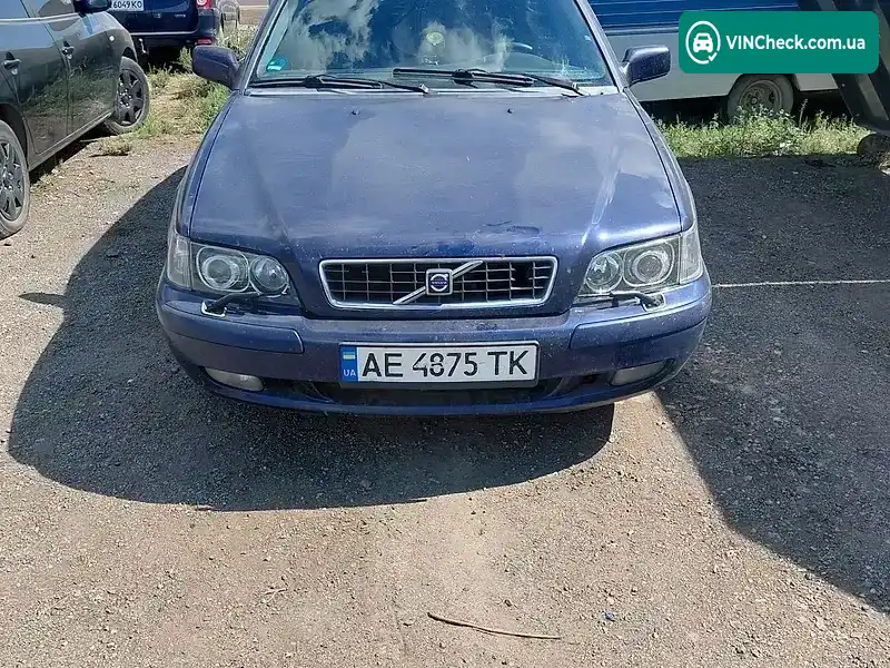 Volvo V40 2002, фото з оголошення 1 з 8, VIN YV1VW70823F934086