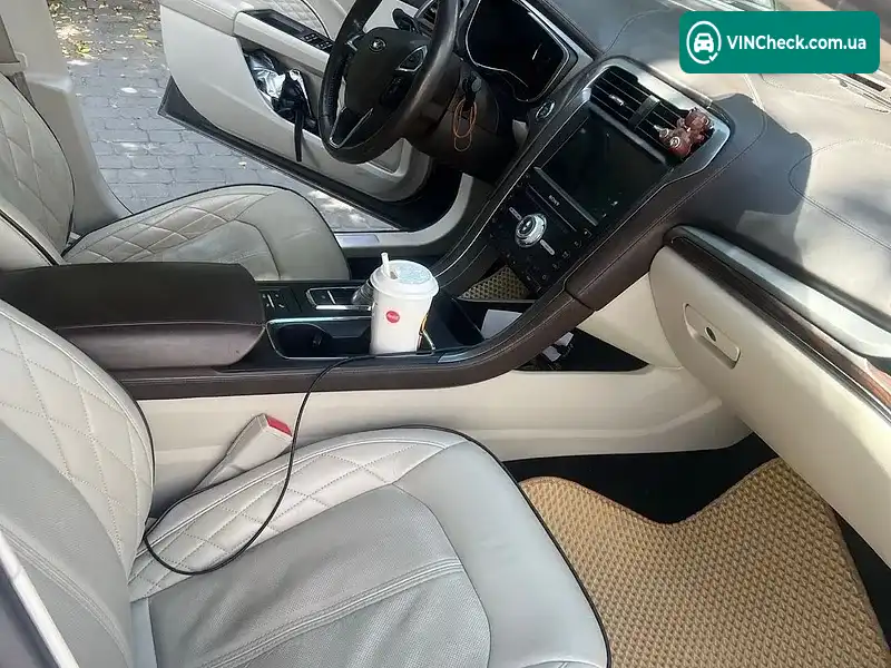 Ford Fusion 2017, фото з оголошення 2 з 11, VIN 3FA6P0SU3HR380295
