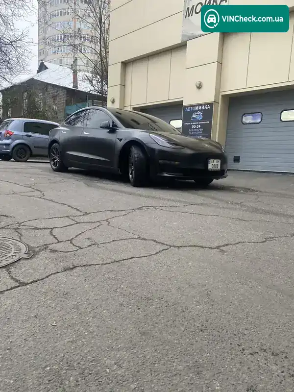 Tesla Model 3 2019, фото з оголошення 2 з 13, VIN 5YJ3E1EB7KF385480