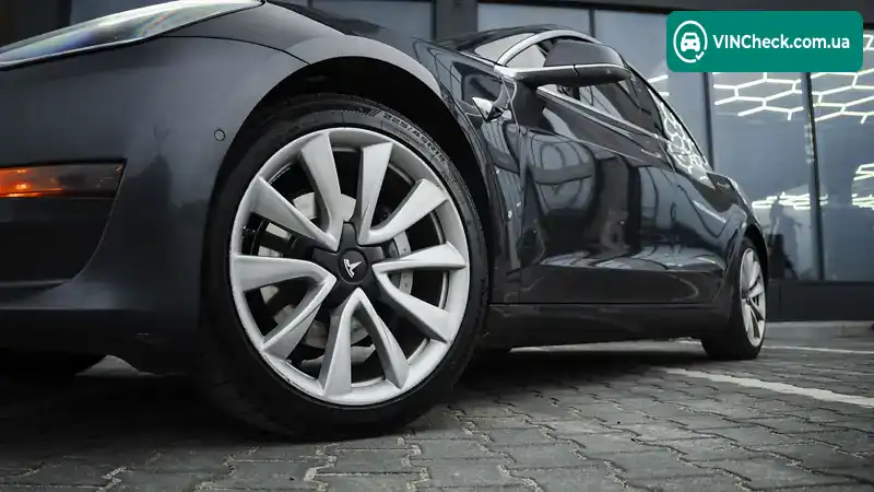 Tesla Model 3 2018, фото з оголошення 1 з 20, VIN 5YJ3E1EB6JF068854
