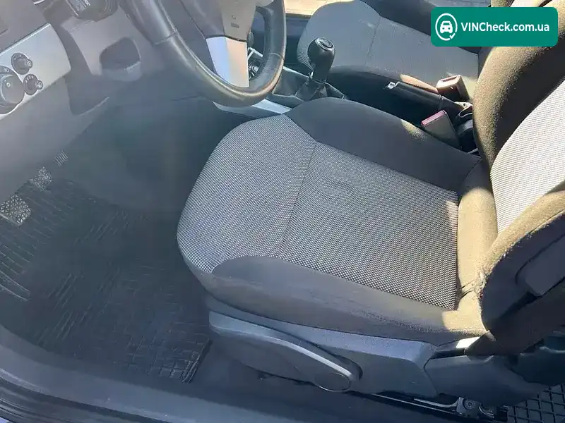 Opel Astra 2009, фото з оголошення 2 з 20, VIN W0L0AHL3592100024