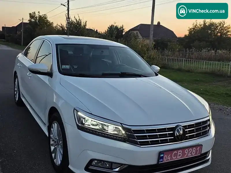 Volkswagen Passat 2016, фото з оголошення 2 з 17, VIN 1VWBT7A33HC024172