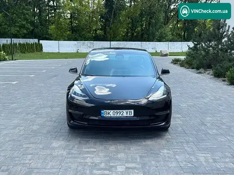 Tesla Model 3 2018, фото з оголошення 1 з 10, VIN 5YJ3E1EB8JF084716