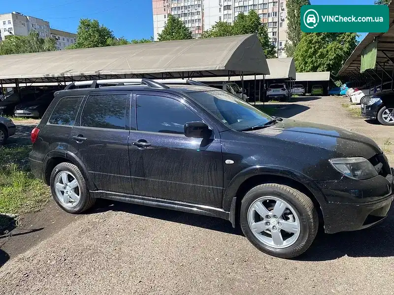 Mitsubishi Outlander 2005, фото з оголошення 2 з 18, VIN JMBXRCU5W6U000531