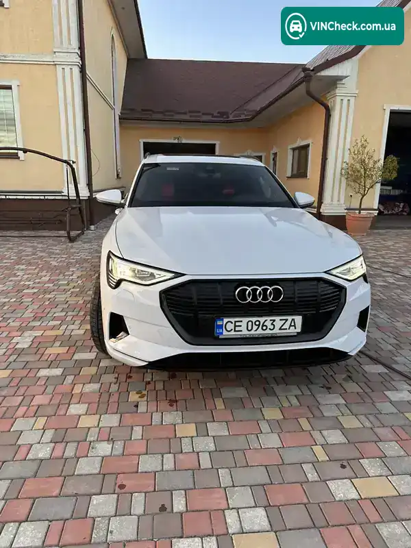 Audi e-tron 2020, фото з оголошення 1 з 21, VIN WAUZZZGE2LB015558