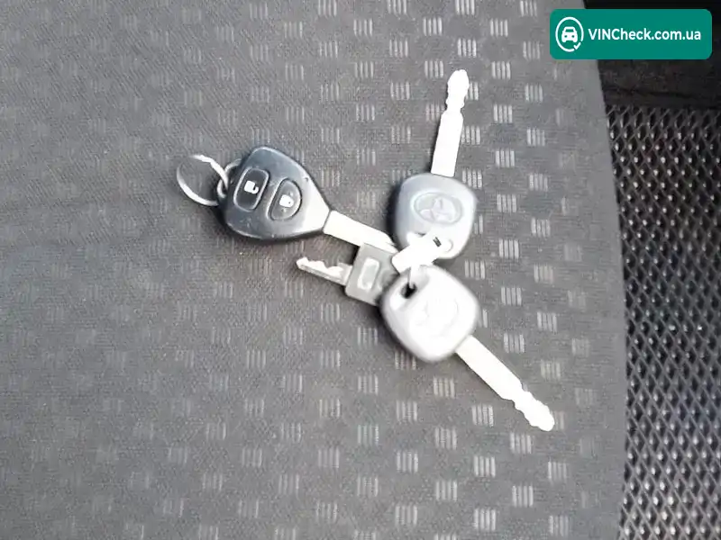 Toyota Urban Cruiser 2010, фото з оголошення 2 з 12, VIN JTKKC164701001021