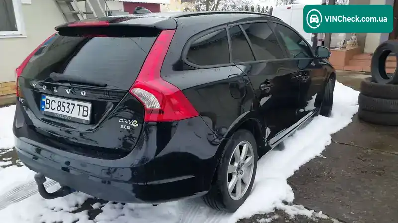 Volvo V60 2011, фото з оголошення 2 з 21, VIN YV1FW84A1C1063492